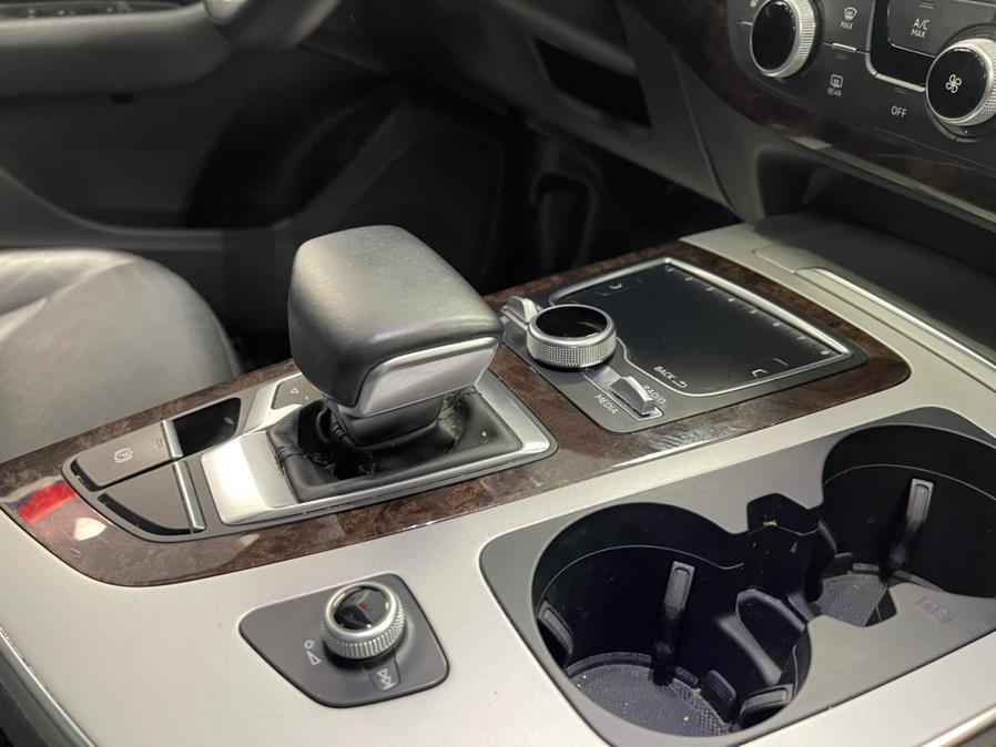 2018 Audi Q7 2.0 TFSI Premium, available for sale in Inwood, New York | 5 Towns Drive. Inwood, New York 2018 Audi Q7 2.0 TFSI Premium, available for sale in Inwood, New York | 5 Towns Drive. Inwood, New York