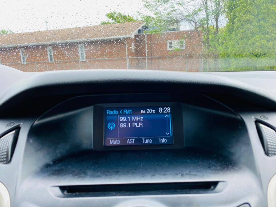 2012 Ford Focus 4dr Sdn SEL, available for sale in New Britain, Connecticut | Supreme Automotive. New Britain, Connecticut 2012 Ford Focus 4dr Sdn SEL, available for sale in New Britain, Connecticut | Supreme Automotive. New Britain, Connecticut