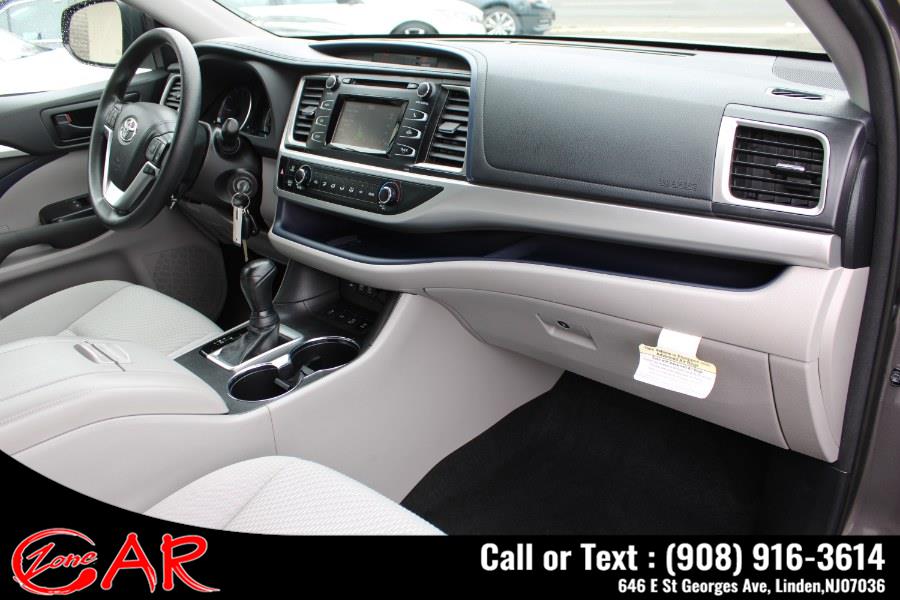 Used Toyota Highlander LE V6 AWD (Natl) 2018 | Car Zone. Linden, New Jersey Used Toyota Highlander LE V6 AWD (Natl) 2018 | Car Zone. Linden, New Jersey