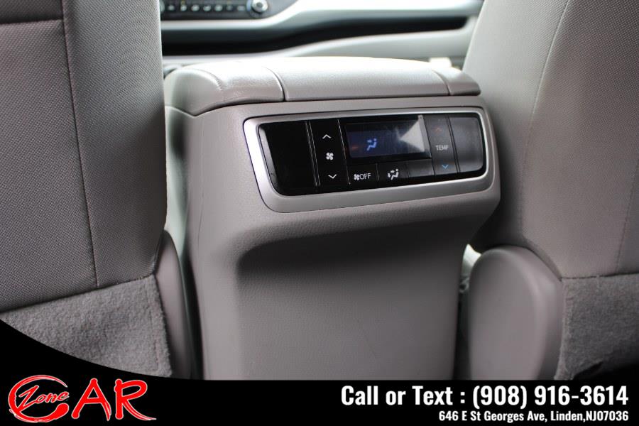 Used Toyota Highlander LE V6 AWD (Natl) 2018 | Car Zone. Linden, New Jersey Used Toyota Highlander LE V6 AWD (Natl) 2018 | Car Zone. Linden, New Jersey