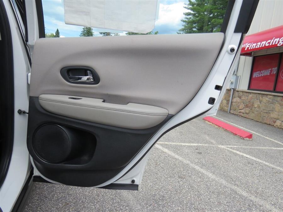 Used Honda Hr-v LX AWD 4dr Crossover 2018 | Lake City Exports Inc. Auburn, Maine Used Honda Hr-v LX AWD 4dr Crossover 2018 | Lake City Exports Inc. Auburn, Maine