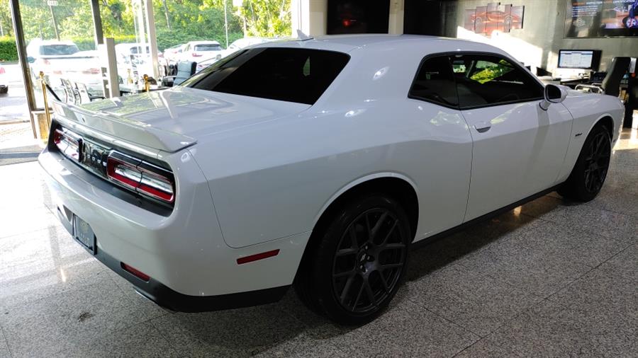 Used Dodge Challenger R/T RWD 2018 | Dream Car Gallery. Woodbury, New York Used Dodge Challenger R/T RWD 2018 | Dream Car Gallery. Woodbury, New York