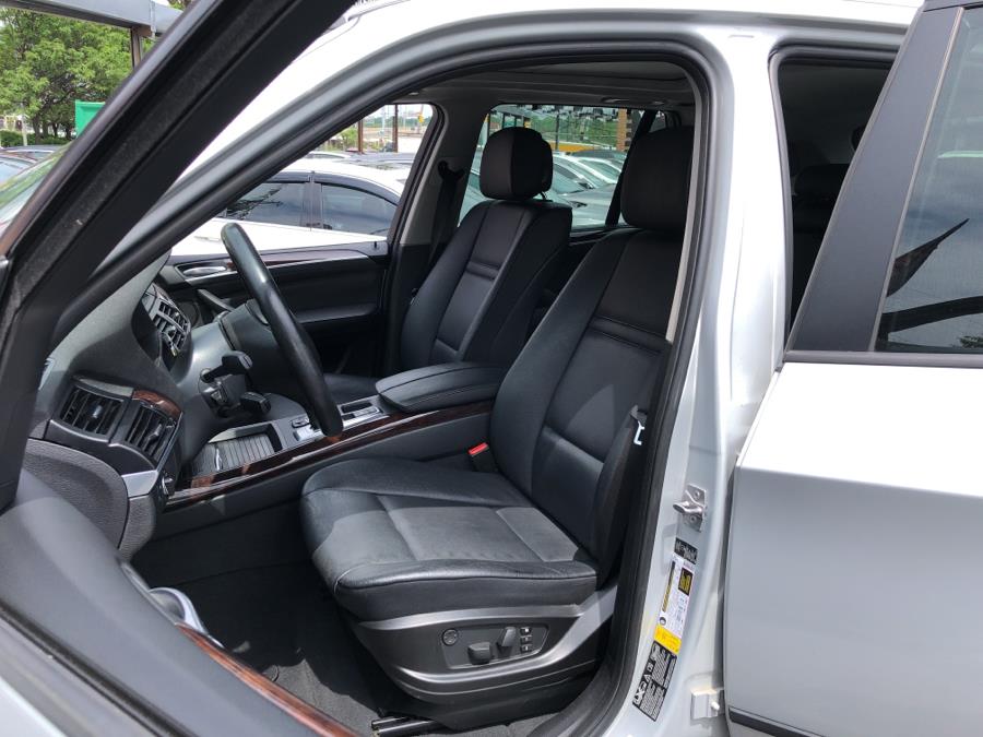 2013 BMW X5 AWD 4dr xDrive35i Premium, available for sale in Bronx, New York | Champion Auto Sales. Bronx, New York 2013 BMW X5 AWD 4dr xDrive35i Premium, available for sale in Bronx, New York | Champion Auto Sales. Bronx, New York