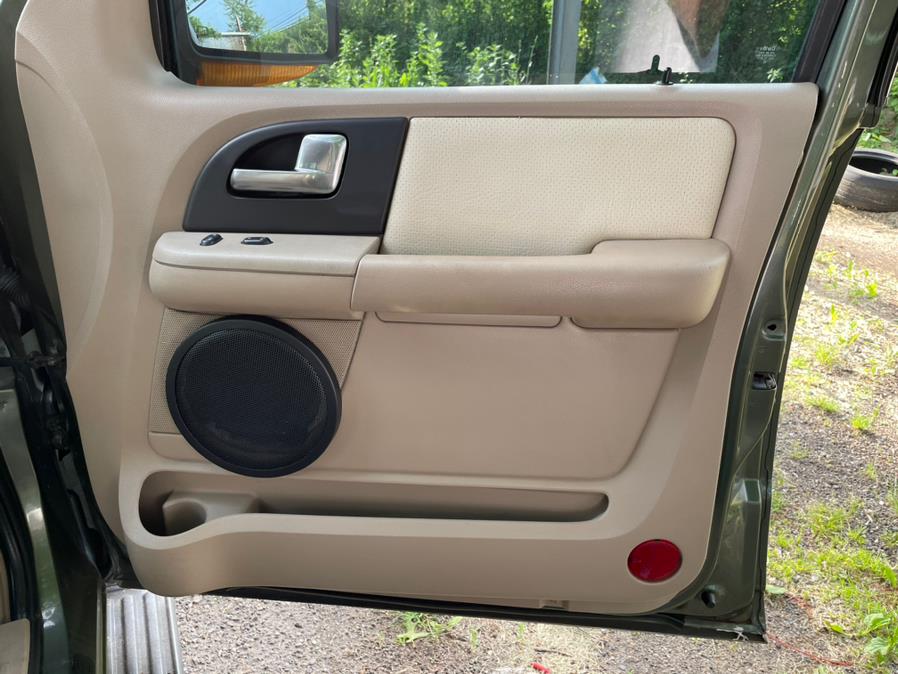 Used Ford Expedition 5.4L Eddie Bauer 4WD 2003 | Sunrise Auto Sales of Elmont. Elmont, New York Used Ford Expedition 5.4L Eddie Bauer 4WD 2003 | Sunrise Auto Sales of Elmont. Elmont, New York