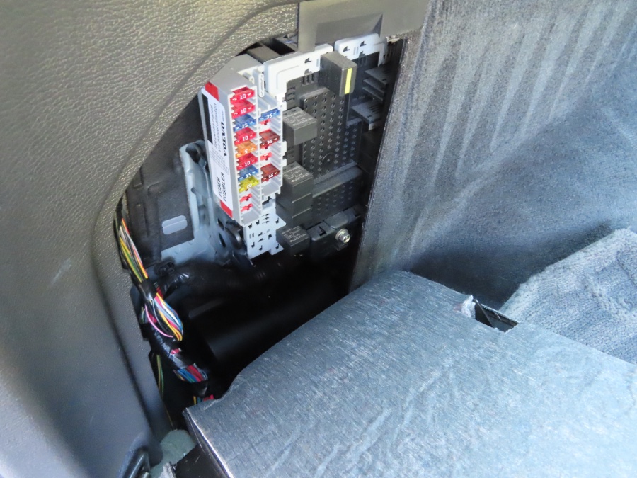 2004 Volvo V70 2.4L Auto w/Sunroof, available for sale in North Salem, New York | Meccanic Shop North Inc. North Salem, New York 2004 Volvo V70 2.4L Auto w/Sunroof, available for sale in North Salem, New York | Meccanic Shop North Inc. North Salem, New York