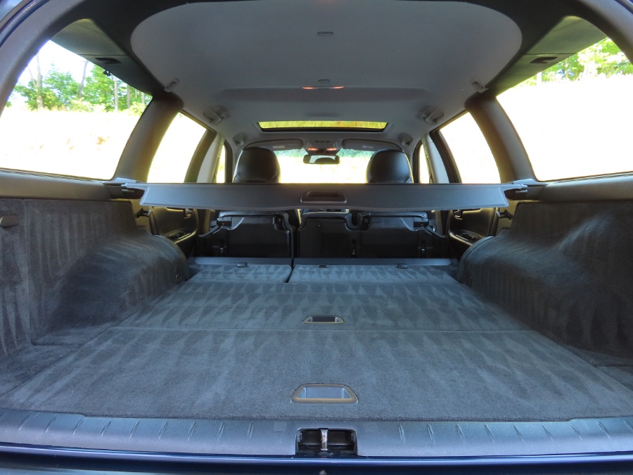 2004 Volvo V70 2.4L Auto w/Sunroof, available for sale in North Salem, New York | Meccanic Shop North Inc. North Salem, New York 2004 Volvo V70 2.4L Auto w/Sunroof, available for sale in North Salem, New York | Meccanic Shop North Inc. North Salem, New York