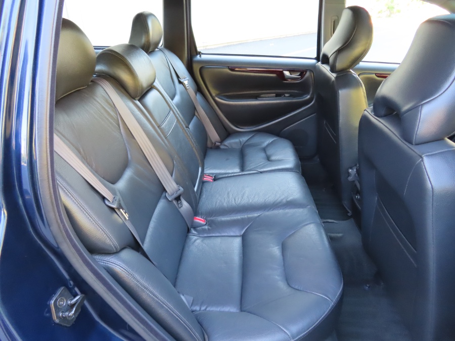 2004 Volvo V70 2.4L Auto w/Sunroof, available for sale in North Salem, New York | Meccanic Shop North Inc. North Salem, New York 2004 Volvo V70 2.4L Auto w/Sunroof, available for sale in North Salem, New York | Meccanic Shop North Inc. North Salem, New York