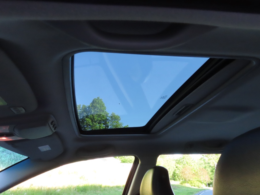 2004 Volvo V70 2.4L Auto w/Sunroof, available for sale in North Salem, New York | Meccanic Shop North Inc. North Salem, New York 2004 Volvo V70 2.4L Auto w/Sunroof, available for sale in North Salem, New York | Meccanic Shop North Inc. North Salem, New York