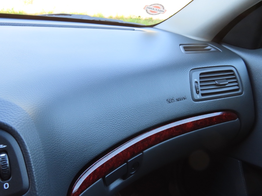2004 Volvo V70 2.4L Auto w/Sunroof, available for sale in North Salem, New York | Meccanic Shop North Inc. North Salem, New York 2004 Volvo V70 2.4L Auto w/Sunroof, available for sale in North Salem, New York | Meccanic Shop North Inc. North Salem, New York