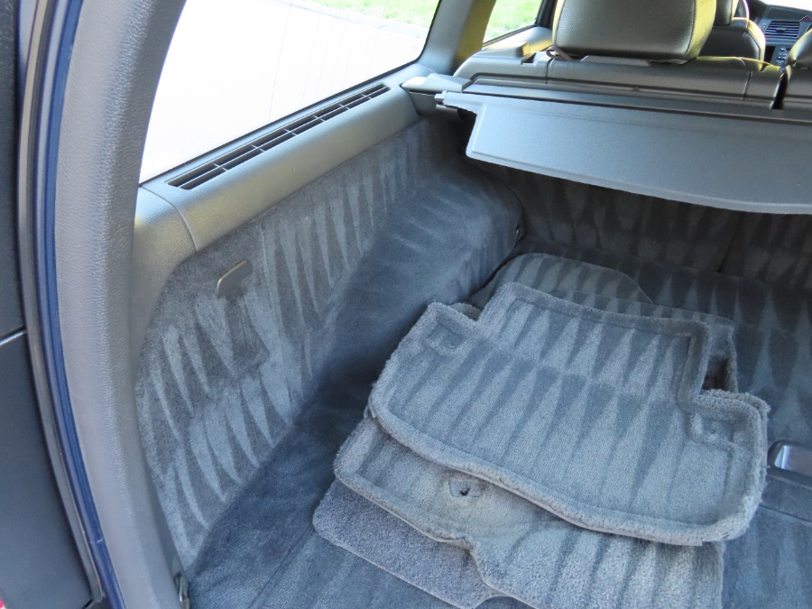 2004 Volvo V70 2.4L Auto w/Sunroof, available for sale in North Salem, New York | Meccanic Shop North Inc. North Salem, New York 2004 Volvo V70 2.4L Auto w/Sunroof, available for sale in North Salem, New York | Meccanic Shop North Inc. North Salem, New York