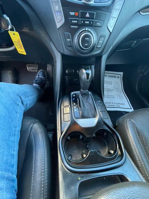 Used Hyundai Santa Fe AWD 4dr GLS 2013 | Brooklyn Auto Mall LLC. Brooklyn, New York Used Hyundai Santa Fe AWD 4dr GLS 2013 | Brooklyn Auto Mall LLC. Brooklyn, New York