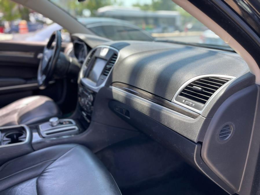 Used Chrysler 300 4dr Sdn Limited RWD 2015 | NYC Automart Inc. Brooklyn, New York Used Chrysler 300 4dr Sdn Limited RWD 2015 | NYC Automart Inc. Brooklyn, New York