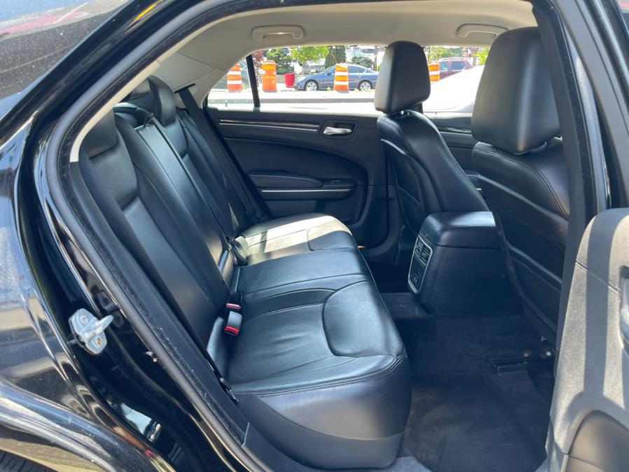Used Chrysler 300 4dr Sdn Limited RWD 2015 | NYC Automart Inc. Brooklyn, New York Used Chrysler 300 4dr Sdn Limited RWD 2015 | NYC Automart Inc. Brooklyn, New York
