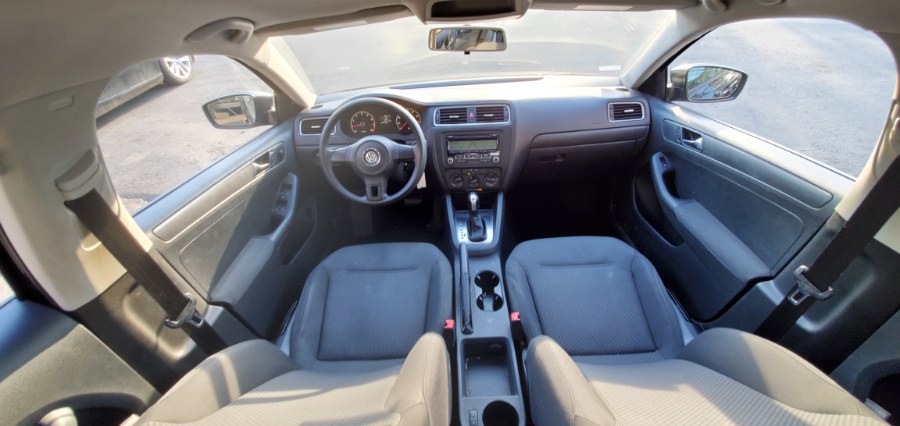 Used Volkswagen Jetta Sedan 4dr Auto 2011 | Rubber Bros Auto World. Brooklyn, New York Used Volkswagen Jetta Sedan 4dr Auto 2011 | Rubber Bros Auto World. Brooklyn, New York