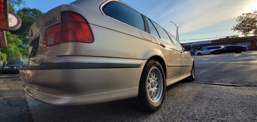 Used BMW 5 Series 528IAT 4dr Wgn Auto 1999 | Rubber Bros Auto World. Brooklyn, New York Used BMW 5 Series 528IAT 4dr Wgn Auto 1999 | Rubber Bros Auto World. Brooklyn, New York