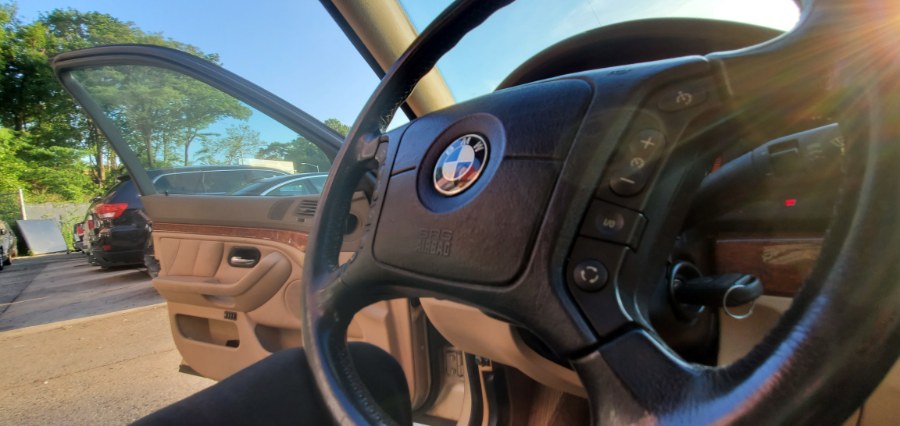Used BMW 5 Series 528IAT 4dr Wgn Auto 1999 | Rubber Bros Auto World. Brooklyn, New York Used BMW 5 Series 528IAT 4dr Wgn Auto 1999 | Rubber Bros Auto World. Brooklyn, New York