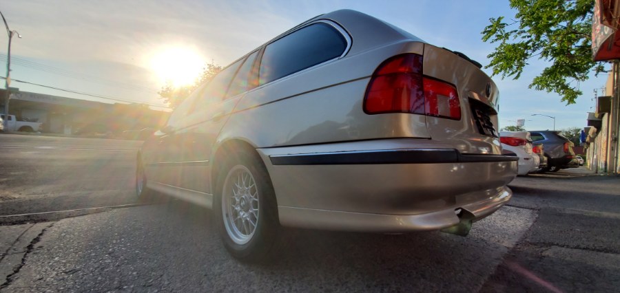 Used BMW 5 Series 528IAT 4dr Wgn Auto 1999 | Rubber Bros Auto World. Brooklyn, New York Used BMW 5 Series 528IAT 4dr Wgn Auto 1999 | Rubber Bros Auto World. Brooklyn, New York
