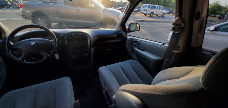 Used Dodge Caravan 4dr Grand SXT 2005 | Rubber Bros Auto World. Brooklyn, New York Used Dodge Caravan 4dr Grand SXT 2005 | Rubber Bros Auto World. Brooklyn, New York