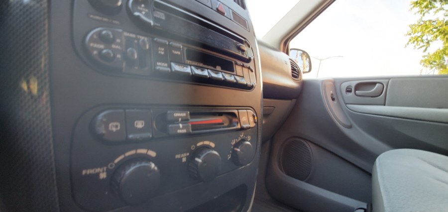 Used Dodge Caravan 4dr Grand SXT 2005 | Rubber Bros Auto World. Brooklyn, New York Used Dodge Caravan 4dr Grand SXT 2005 | Rubber Bros Auto World. Brooklyn, New York