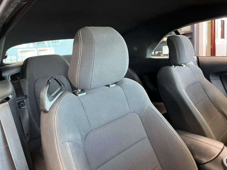 Used Ford Mustang 2dr Conv V6 2016 | 5 Towns Drive. Inwood, New York Used Ford Mustang 2dr Conv V6 2016 | 5 Towns Drive. Inwood, New York