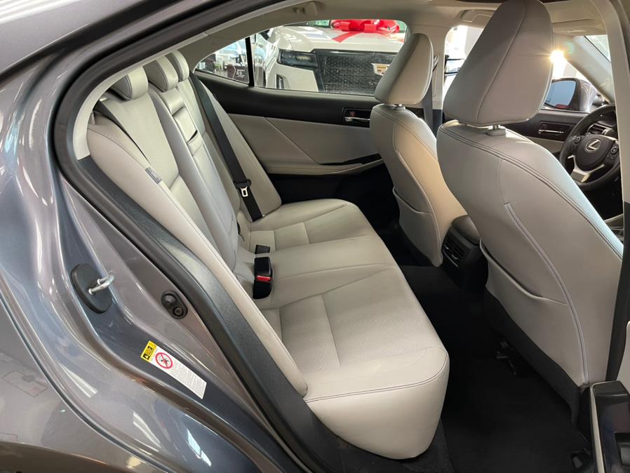 Used Lexus IS 250 4dr Sport Sdn AWD 2015 | 5 Towns Drive. Inwood, New York Used Lexus IS 250 4dr Sport Sdn AWD 2015 | 5 Towns Drive. Inwood, New York