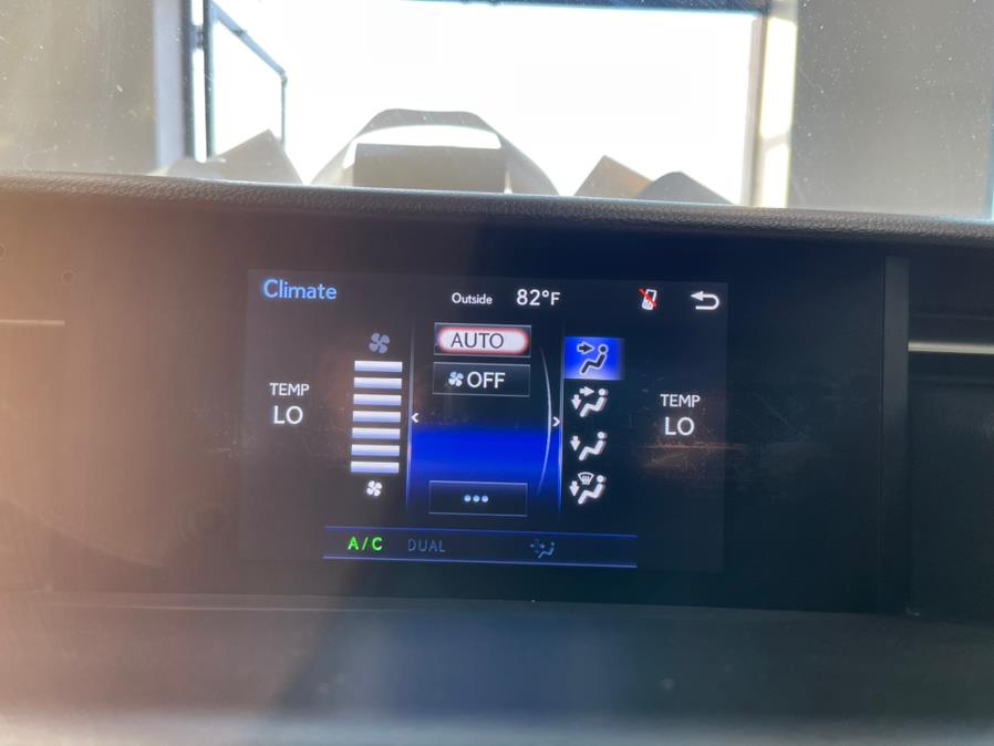 Used Lexus IS 250 4dr Sport Sdn AWD 2015 | 5 Towns Drive. Inwood, New York Used Lexus IS 250 4dr Sport Sdn AWD 2015 | 5 Towns Drive. Inwood, New York