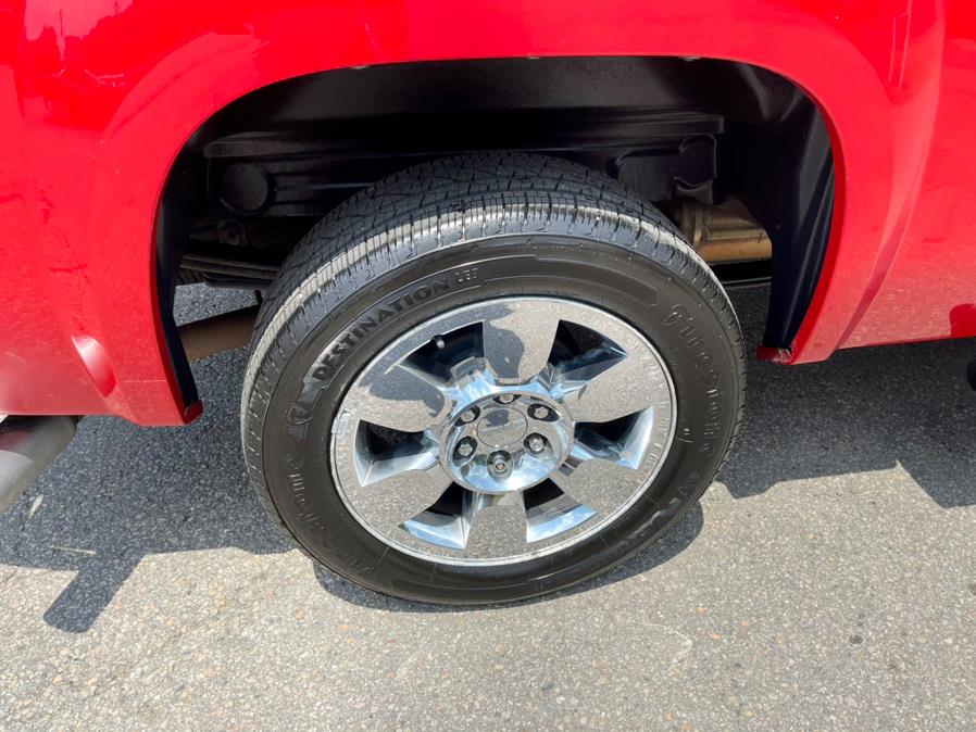 2011 GMC Sierra 1500 4WD Crew Cab 143.5" SLT, available for sale in South Windsor, Connecticut | Mike And Tony Auto Sales, Inc. South Windsor, Connecticut 2011 GMC Sierra 1500 4WD Crew Cab 143.5" SLT, available for sale in South Windsor, Connecticut | Mike And Tony Auto Sales, Inc. South Windsor, Connecticut