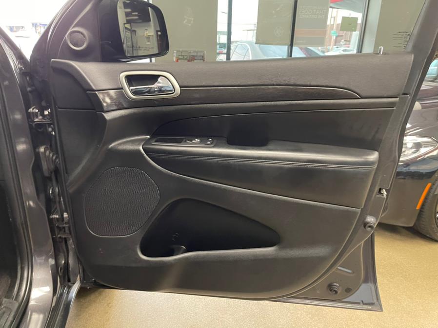 2017 Jeep Grand Cherokee Altitude 4x4, available for sale in Inwood, New York | 5 Towns Drive. Inwood, New York 2017 Jeep Grand Cherokee Altitude 4x4, available for sale in Inwood, New York | 5 Towns Drive. Inwood, New York