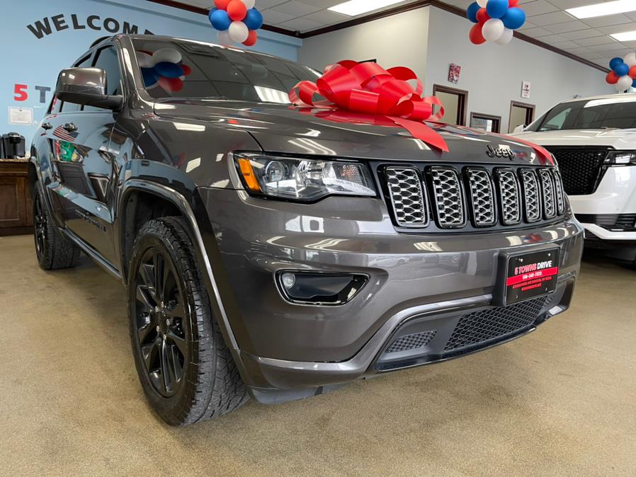 2017 Jeep Grand Cherokee Altitude 4x4, available for sale in Inwood, New York | 5 Towns Drive. Inwood, New York 2017 Jeep Grand Cherokee Altitude 4x4, available for sale in Inwood, New York | 5 Towns Drive. Inwood, New York