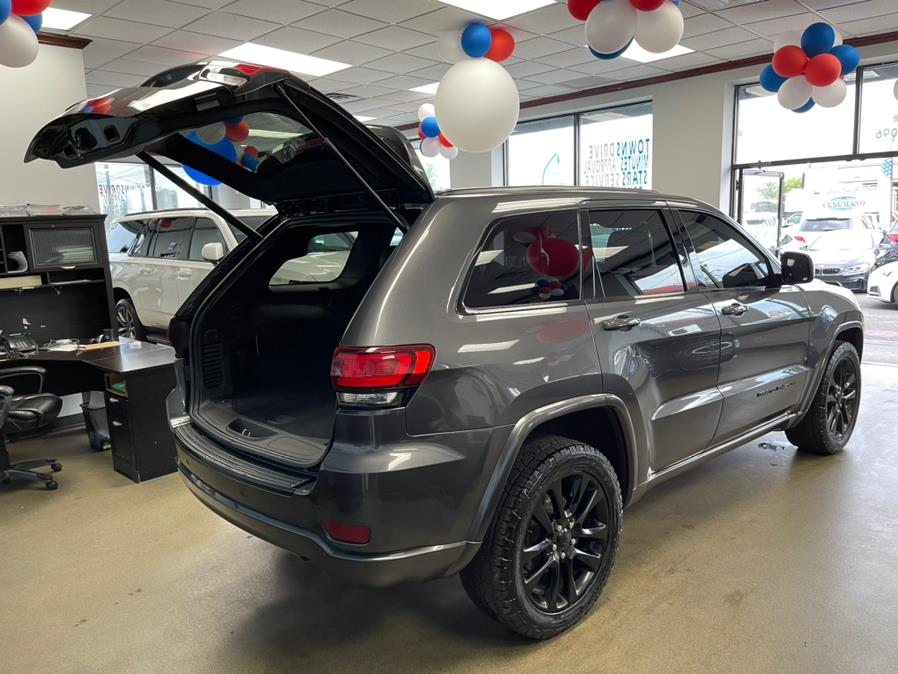 2017 Jeep Grand Cherokee Altitude 4x4, available for sale in Inwood, New York | 5 Towns Drive. Inwood, New York 2017 Jeep Grand Cherokee Altitude 4x4, available for sale in Inwood, New York | 5 Towns Drive. Inwood, New York
