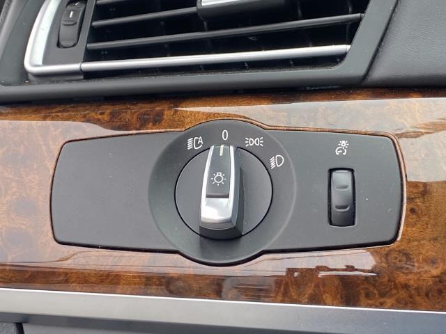Used BMW 7 Series 4dr Sdn 740Li xDrive AWD 2015 | Sunrise Auto Outlet. Amityville, New York Used BMW 7 Series 4dr Sdn 740Li xDrive AWD 2015 | Sunrise Auto Outlet. Amityville, New York