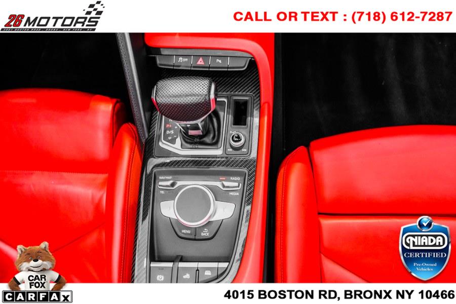Used Audi R8 Spyder V10 quattro AWD 2017 | 26 Motors Corp. Bronx, New York Used Audi R8 Spyder V10 quattro AWD 2017 | 26 Motors Corp. Bronx, New York