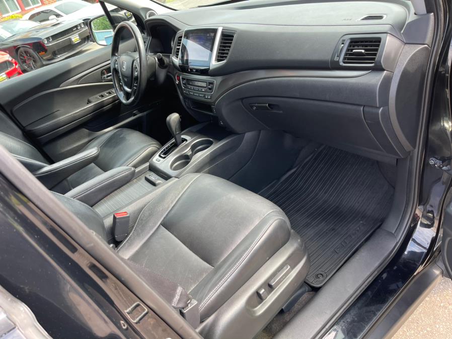 2016 Honda Pilot AWD 4dr EX-L, available for sale in South Windsor, Connecticut | Mike And Tony Auto Sales, Inc. South Windsor, Connecticut 2016 Honda Pilot AWD 4dr EX-L, available for sale in South Windsor, Connecticut | Mike And Tony Auto Sales, Inc. South Windsor, Connecticut