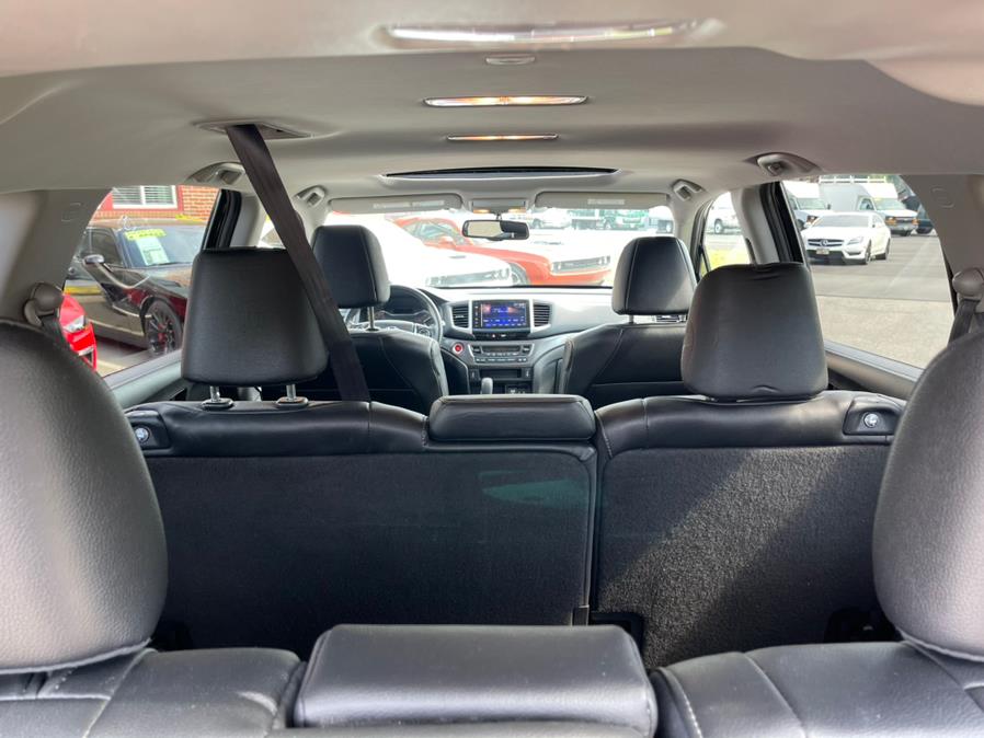 2016 Honda Pilot AWD 4dr EX-L, available for sale in South Windsor, Connecticut | Mike And Tony Auto Sales, Inc. South Windsor, Connecticut 2016 Honda Pilot AWD 4dr EX-L, available for sale in South Windsor, Connecticut | Mike And Tony Auto Sales, Inc. South Windsor, Connecticut