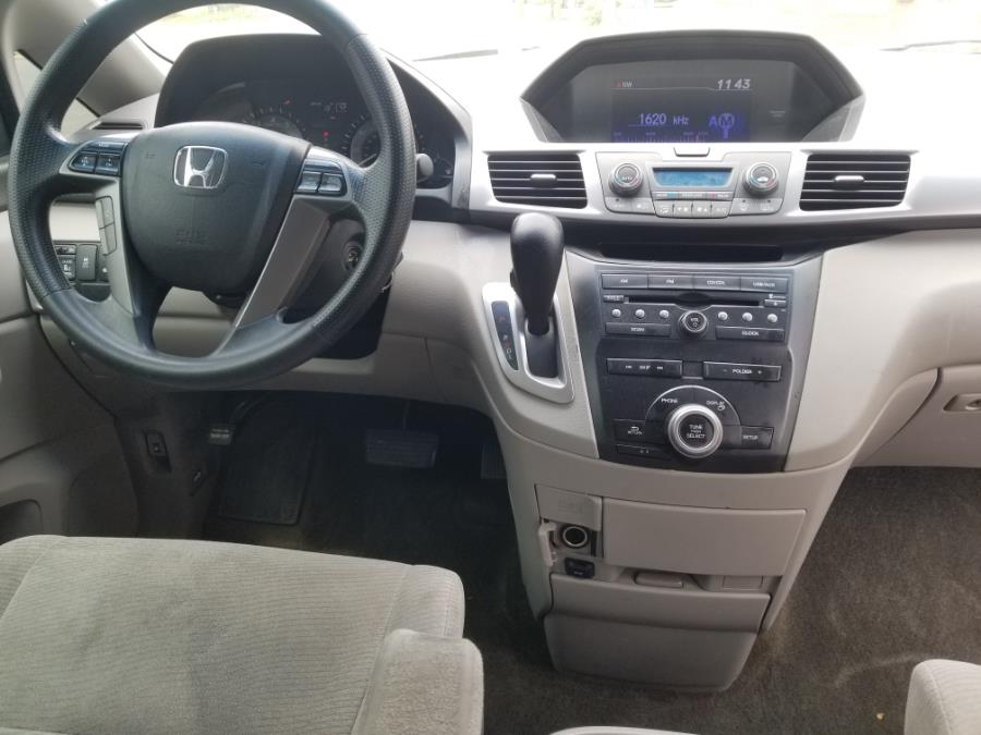 2013 Honda Odyssey 5dr EX, available for sale in Milford, Connecticut | Adonai Auto Sales LLC. Milford, Connecticut 2013 Honda Odyssey 5dr EX, available for sale in Milford, Connecticut | Adonai Auto Sales LLC. Milford, Connecticut