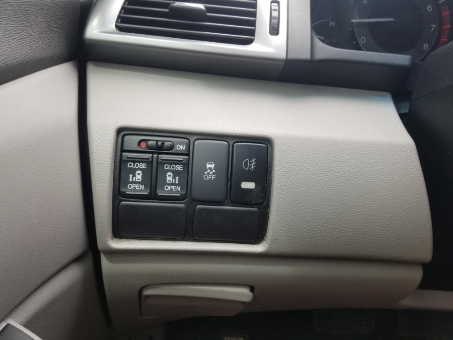 2013 Honda Odyssey 5dr EX, available for sale in Milford, Connecticut | Adonai Auto Sales LLC. Milford, Connecticut 2013 Honda Odyssey 5dr EX, available for sale in Milford, Connecticut | Adonai Auto Sales LLC. Milford, Connecticut