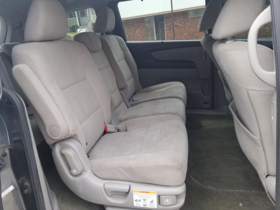 2013 Honda Odyssey 5dr EX, available for sale in Milford, Connecticut | Adonai Auto Sales LLC. Milford, Connecticut 2013 Honda Odyssey 5dr EX, available for sale in Milford, Connecticut | Adonai Auto Sales LLC. Milford, Connecticut