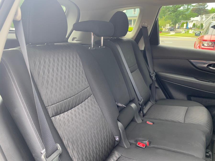 Used Nissan Rogue AWD SV 2017 | Lava Motors 2 Inc. Canton, Connecticut Used Nissan Rogue AWD SV 2017 | Lava Motors 2 Inc. Canton, Connecticut