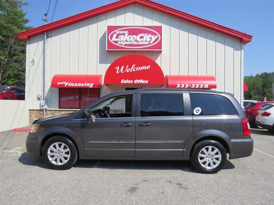 Used Chrysler Town And Country Touring 4dr Mini Van 2016 | Lake City Exports Inc. Auburn, Maine Used Chrysler Town And Country Touring 4dr Mini Van 2016 | Lake City Exports Inc. Auburn, Maine