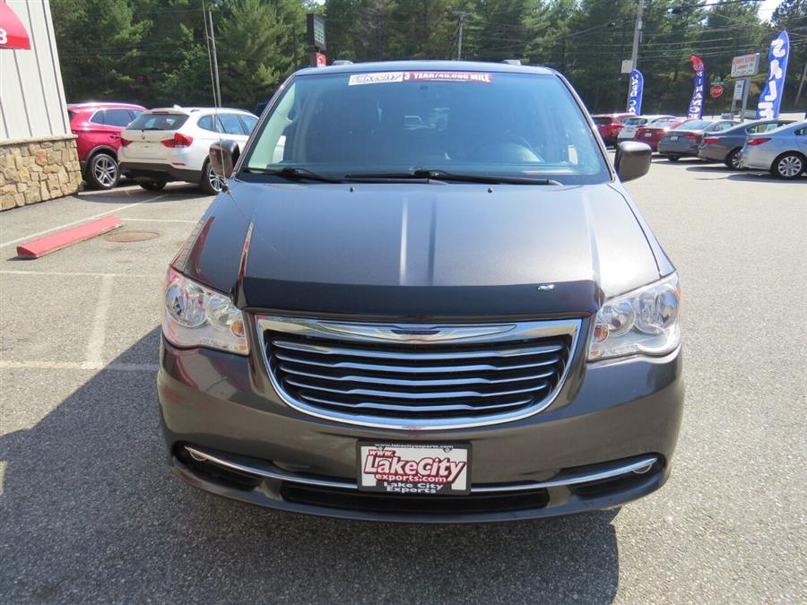 Used Chrysler Town And Country Touring 4dr Mini Van 2016 | Lake City Exports Inc. Auburn, Maine Used Chrysler Town And Country Touring 4dr Mini Van 2016 | Lake City Exports Inc. Auburn, Maine