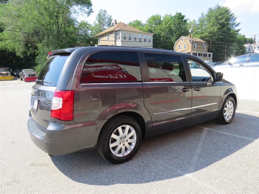 Used Chrysler Town And Country Touring 4dr Mini Van 2016 | Lake City Exports Inc. Auburn, Maine Used Chrysler Town And Country Touring 4dr Mini Van 2016 | Lake City Exports Inc. Auburn, Maine