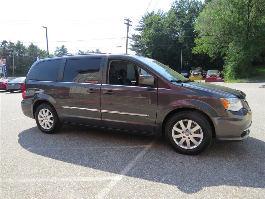 Used Chrysler Town And Country Touring 4dr Mini Van 2016 | Lake City Exports Inc. Auburn, Maine Used Chrysler Town And Country Touring 4dr Mini Van 2016 | Lake City Exports Inc. Auburn, Maine