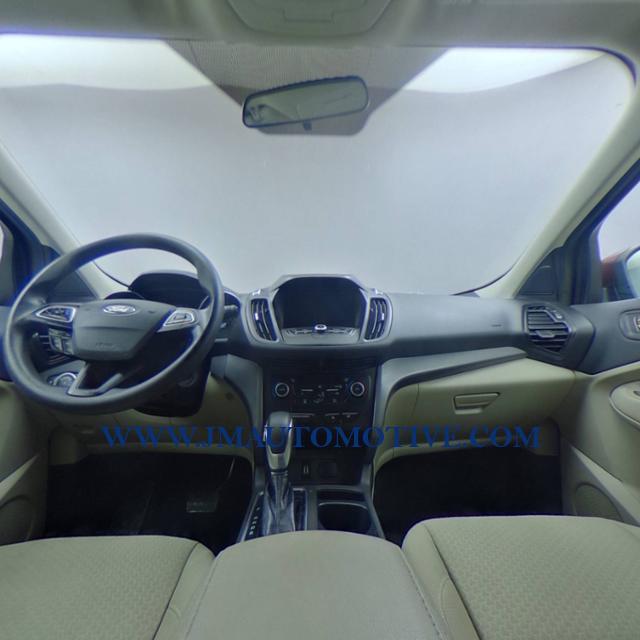 2018 Ford Escape SE 4WD, available for sale in Naugatuck, Connecticut | J&M Automotive Sls&Svc LLC. Naugatuck, Connecticut 2018 Ford Escape SE 4WD, available for sale in Naugatuck, Connecticut | J&M Automotive Sls&Svc LLC. Naugatuck, Connecticut