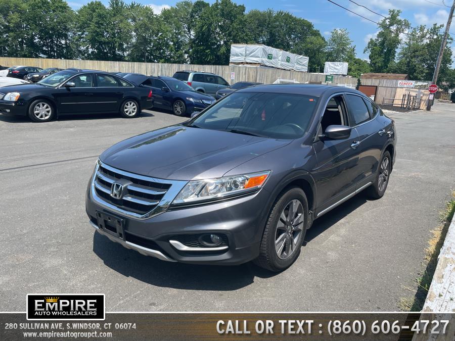 Used Honda Crosstour 4WD V6 5dr EX-L w/Navi 2015 | Empire Auto Wholesalers. S.Windsor, Connecticut Used Honda Crosstour 4WD V6 5dr EX-L w/Navi 2015 | Empire Auto Wholesalers. S.Windsor, Connecticut