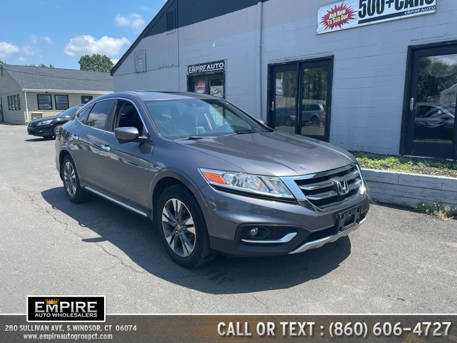 Used Honda Crosstour 4WD V6 5dr EX-L w/Navi 2015 | Empire Auto Wholesalers. S.Windsor, Connecticut Used Honda Crosstour 4WD V6 5dr EX-L w/Navi 2015 | Empire Auto Wholesalers. S.Windsor, Connecticut