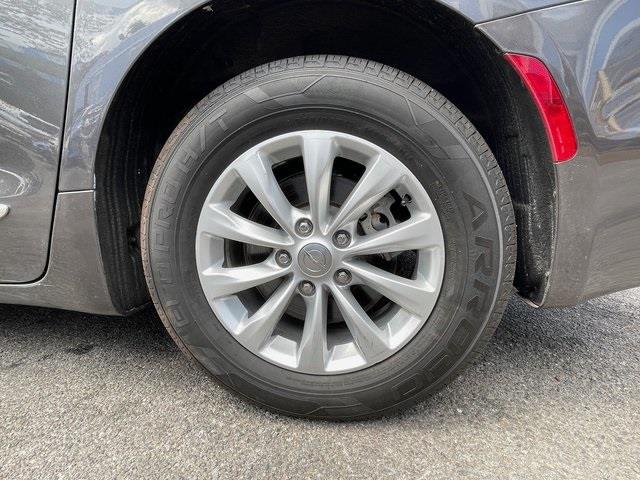 Used Chrysler Pacifica Touring L 2017 | Hillside Auto Outlet. Jamaica, New York Used Chrysler Pacifica Touring L 2017 | Hillside Auto Outlet. Jamaica, New York