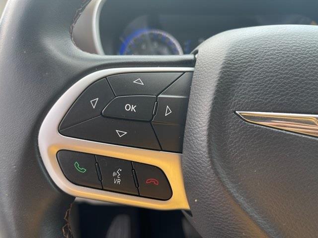 Used Chrysler Pacifica Touring L 2017 | Hillside Auto Outlet. Jamaica, New York Used Chrysler Pacifica Touring L 2017 | Hillside Auto Outlet. Jamaica, New York
