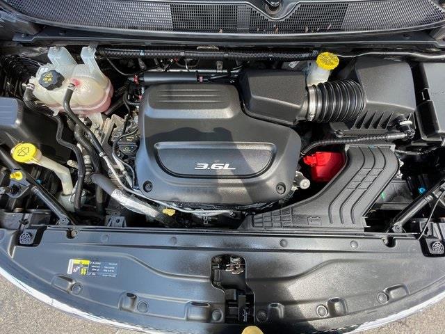 Used Chrysler Pacifica Touring L 2017 | Hillside Auto Outlet. Jamaica, New York Used Chrysler Pacifica Touring L 2017 | Hillside Auto Outlet. Jamaica, New York