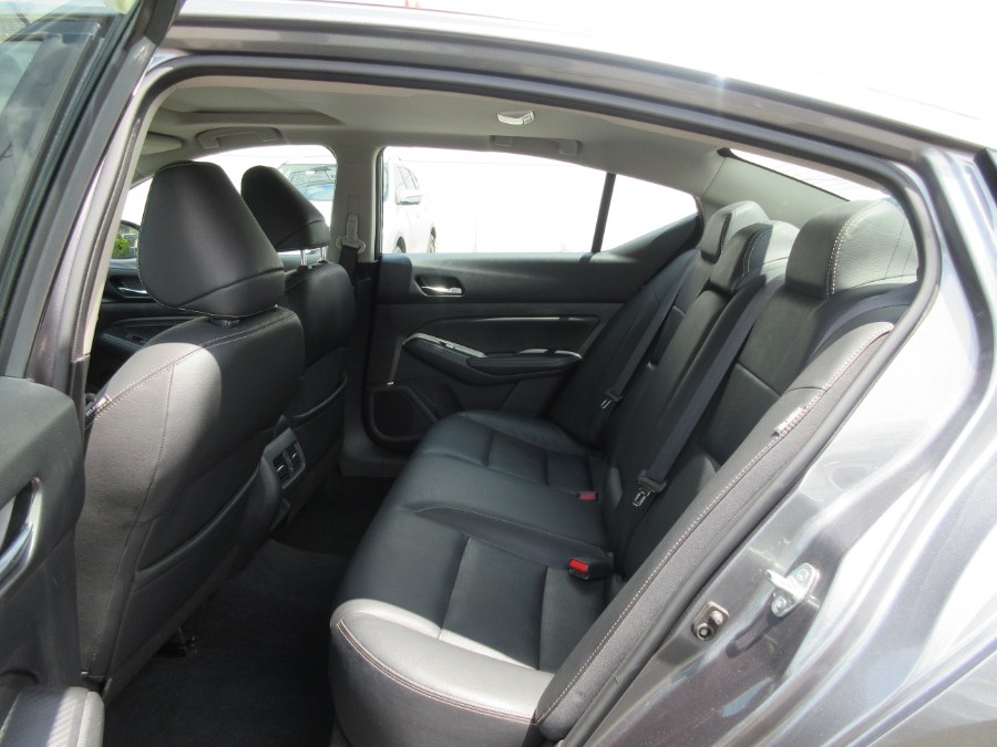 2019 Nissan Altima 2.5 SL Sedan, available for sale in Linden, New Jersey | Route 27 Auto Mall. Linden, New Jersey 2019 Nissan Altima 2.5 SL Sedan, available for sale in Linden, New Jersey | Route 27 Auto Mall. Linden, New Jersey