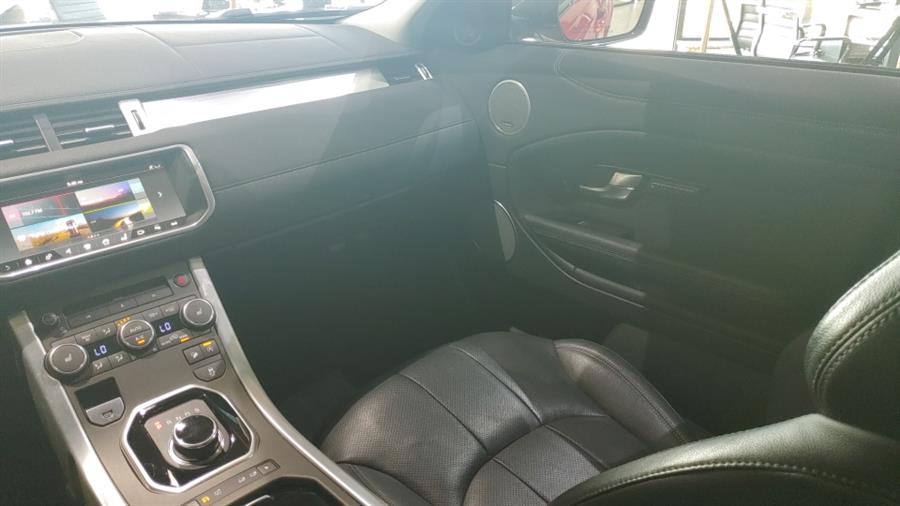 Used Land Rover Range Rover Evoque 5 Door SE Premium 2017 | Dream Car Gallery. Woodbury, New York Used Land Rover Range Rover Evoque 5 Door SE Premium 2017 | Dream Car Gallery. Woodbury, New York
